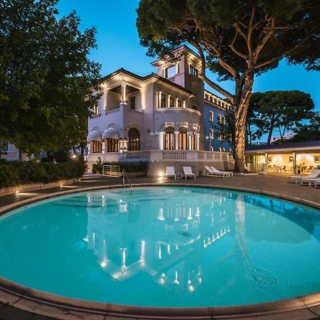 Hotel De La Ville Riccione Esterno foto