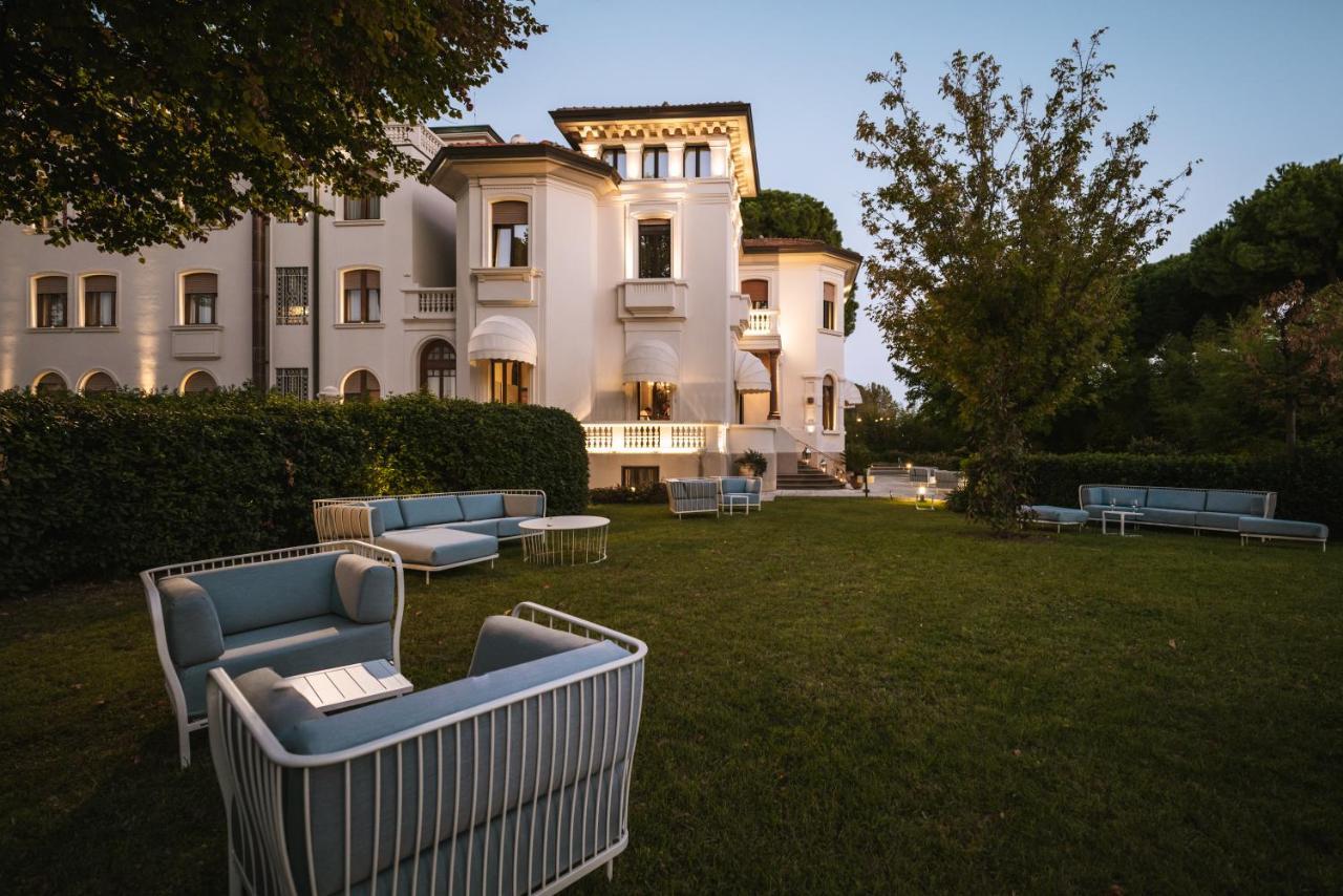 Hotel De La Ville Riccione Esterno foto
