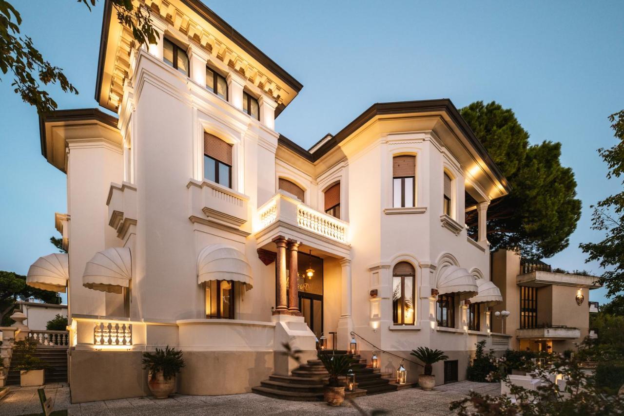 Hotel De La Ville Riccione Esterno foto