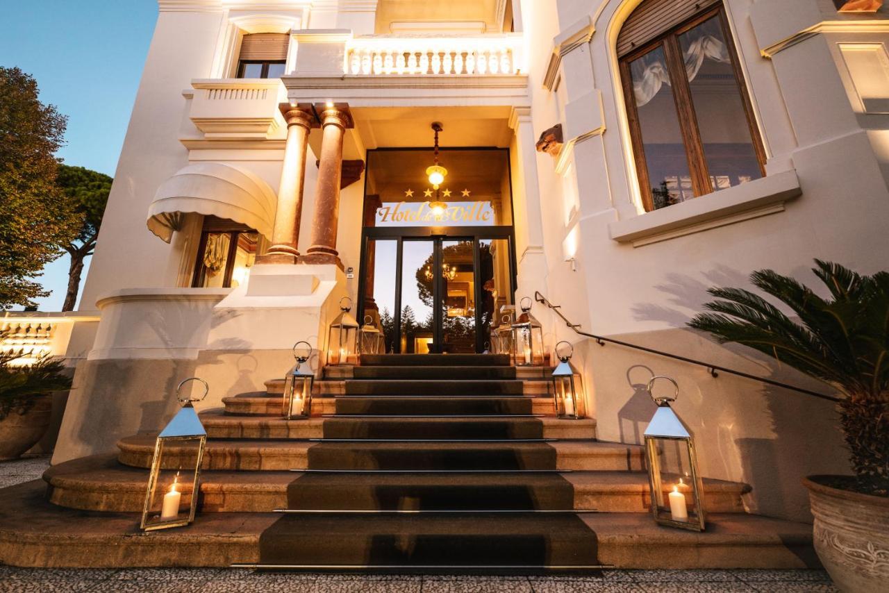 Hotel De La Ville Riccione Esterno foto