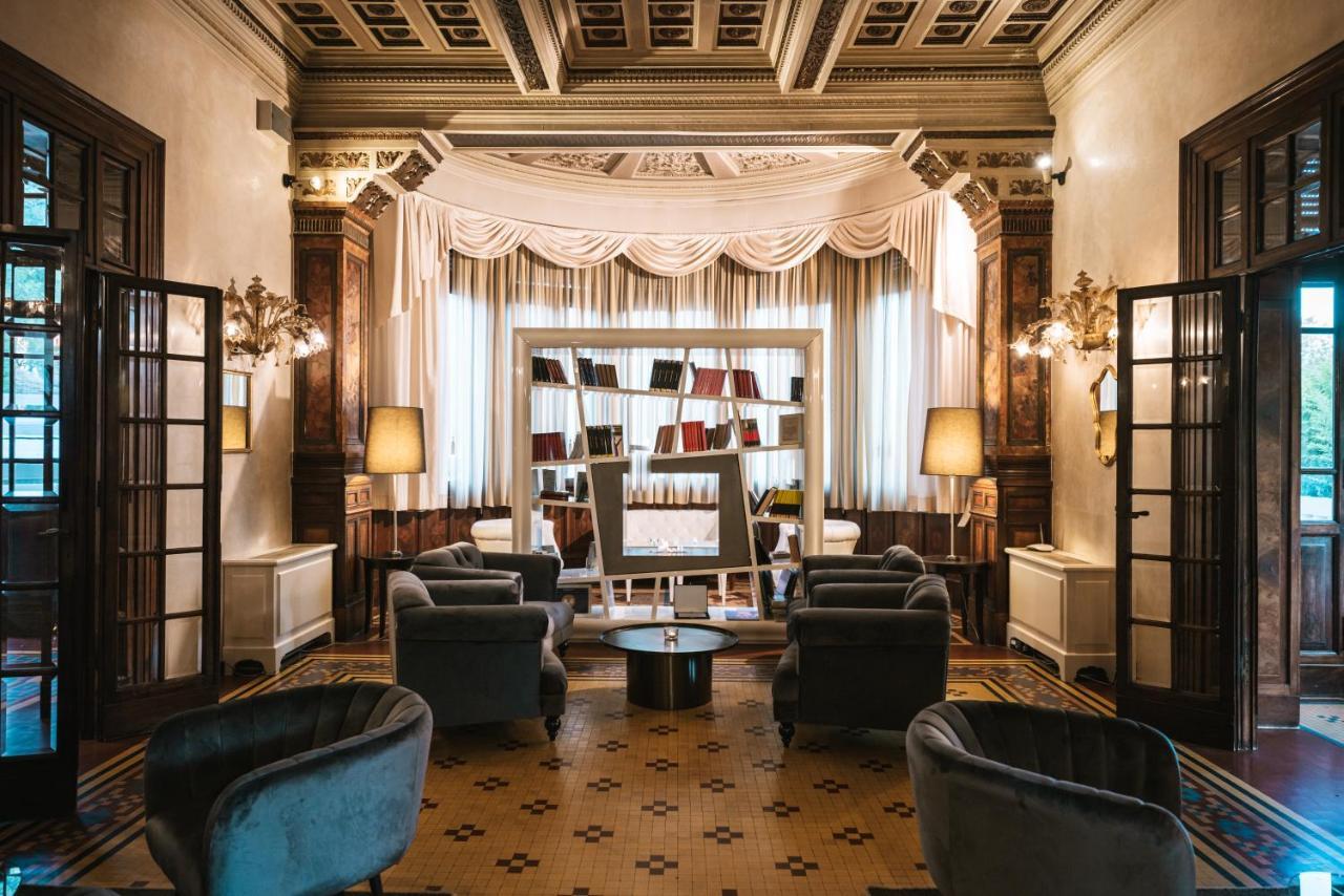 Hotel De La Ville Riccione Esterno foto