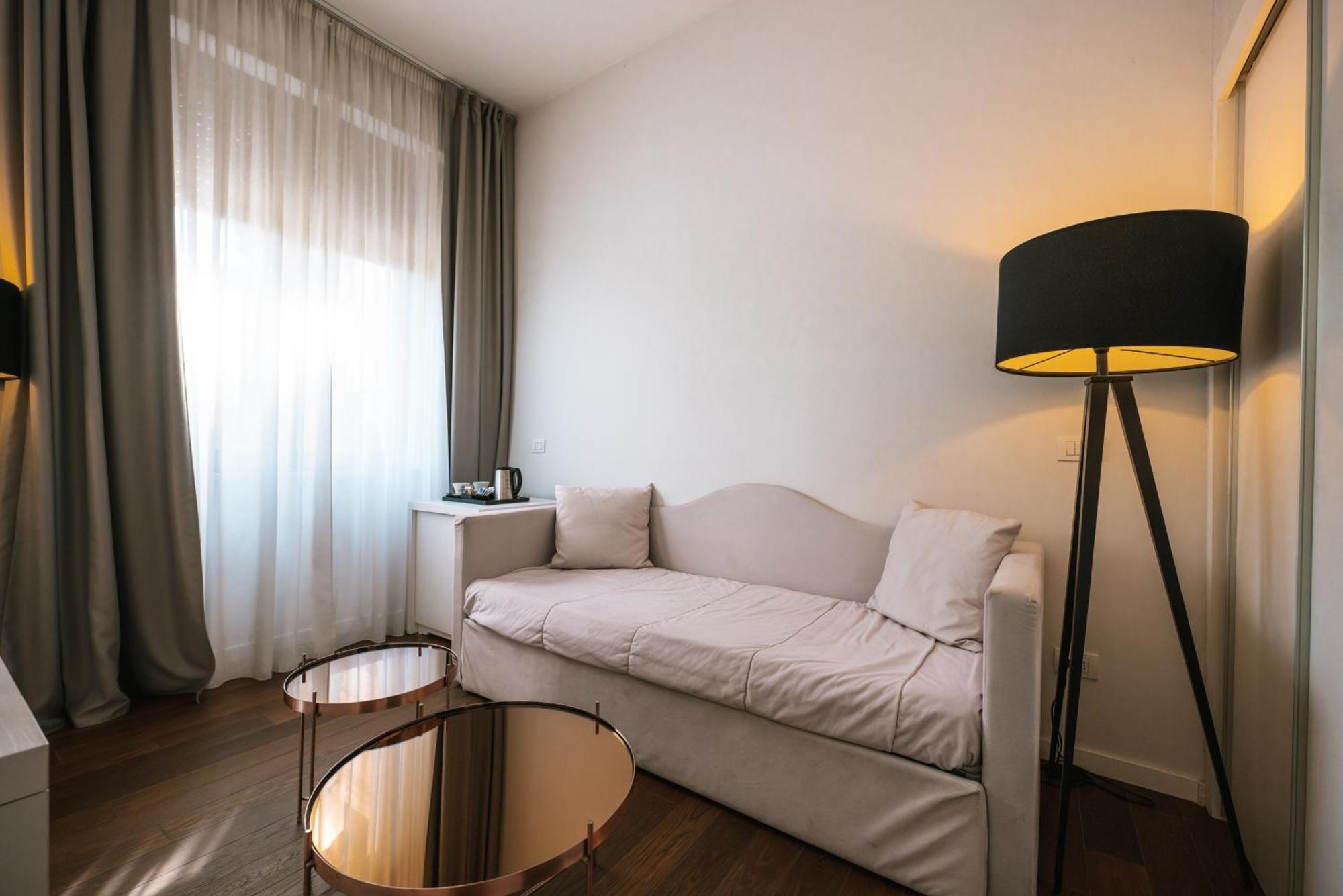 Hotel De La Ville Riccione Esterno foto